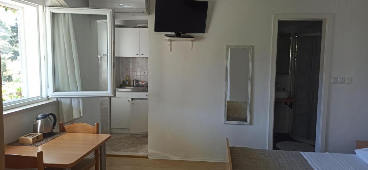Apartments & Rooms Jokovic 米利尼 外观 照片